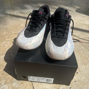 Anthony Edwards 1 Low